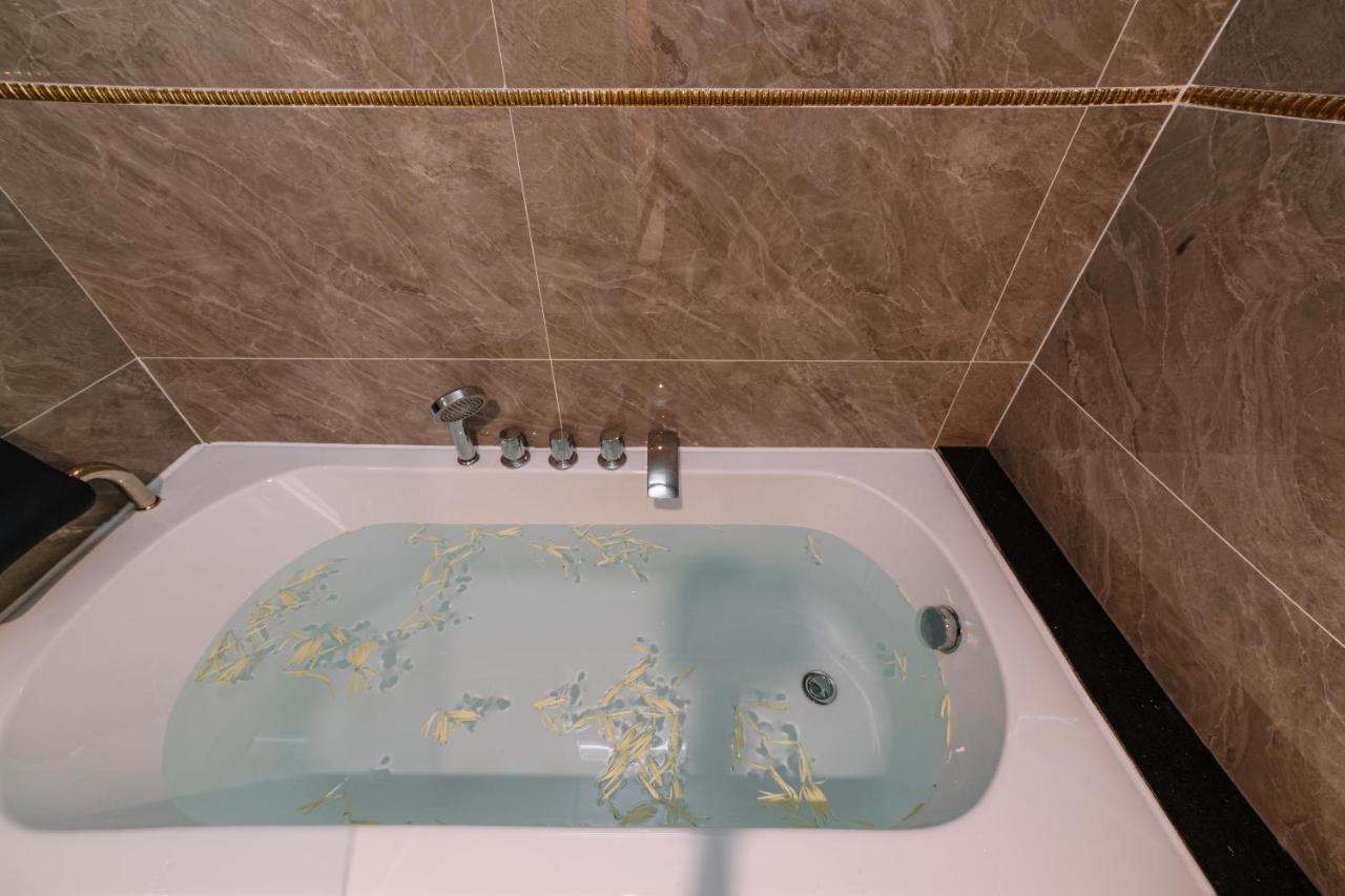 Saigon Hanoi Central Hotel Ho Chi Minh City Bagian luar foto